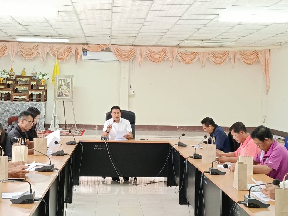 ประชุมคณะทำงานแก้ไขปัญหาที่อยู่อาศัยและคุณภาพชีวิตตำบลนิคมพัฒนา  ภายใต้โครงการบ้านมั่นคงชนบทตำบลนิคมพัฒนา